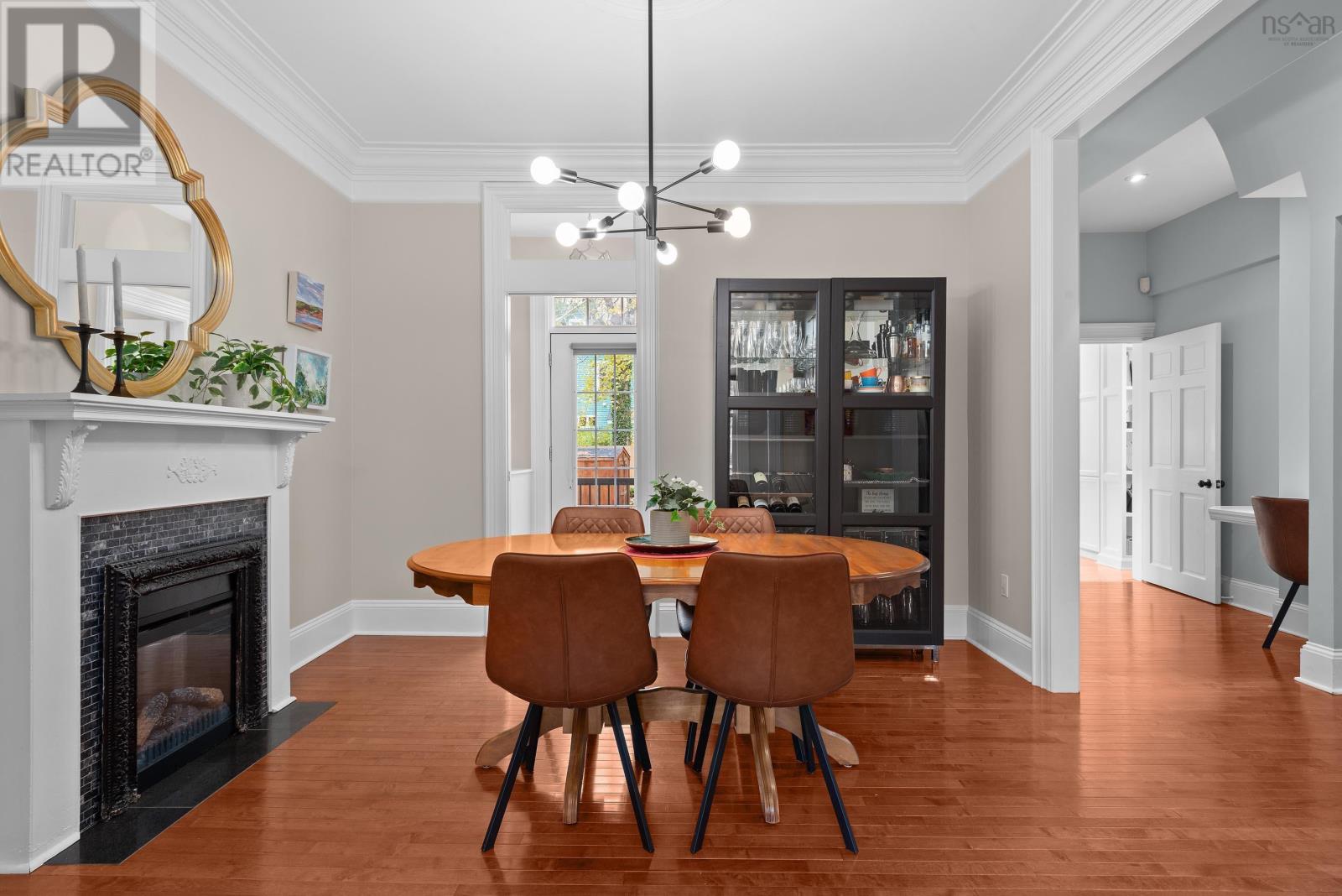 Property 13 of 38 of 1246 Edward Street