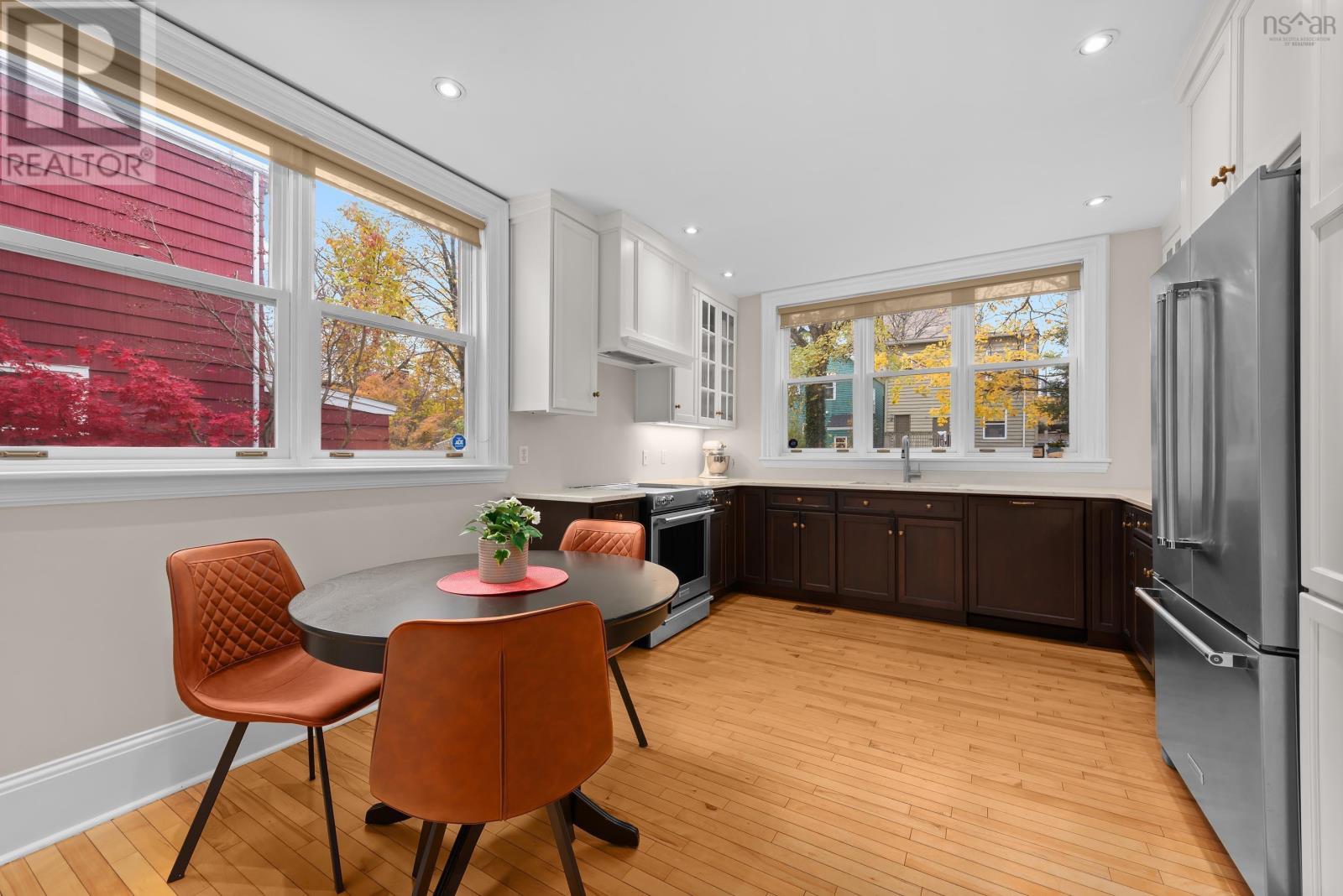 Property 18 of 38 of 1246 Edward Street