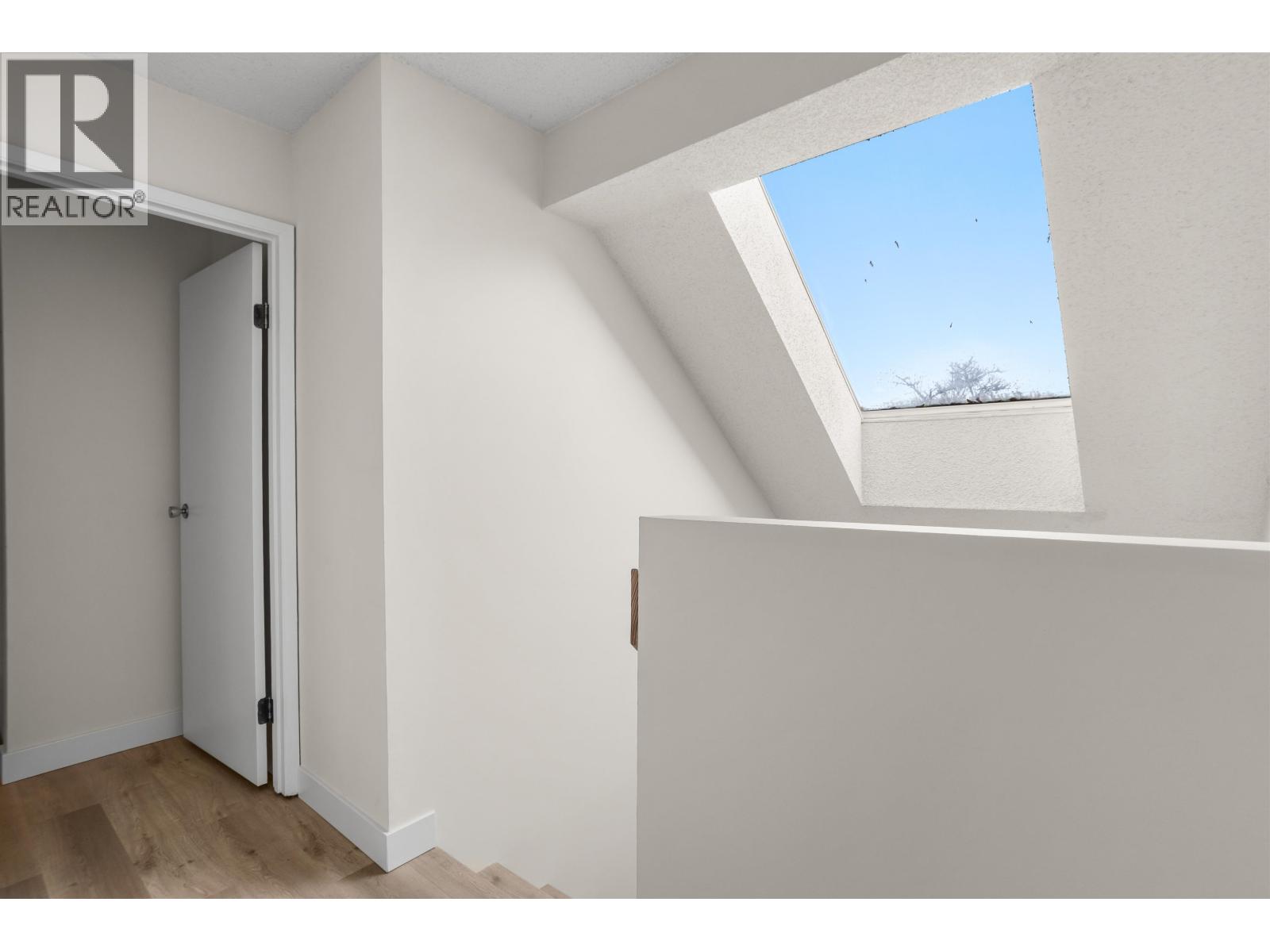 423 CAMBRIDGE WAY, Port Moody