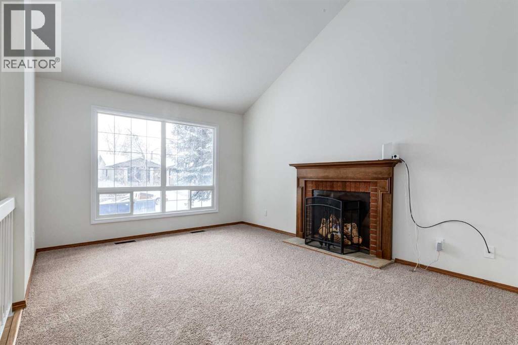 Single Family House for Sale in  bedford Circle NE Beddington Heights Calgary 