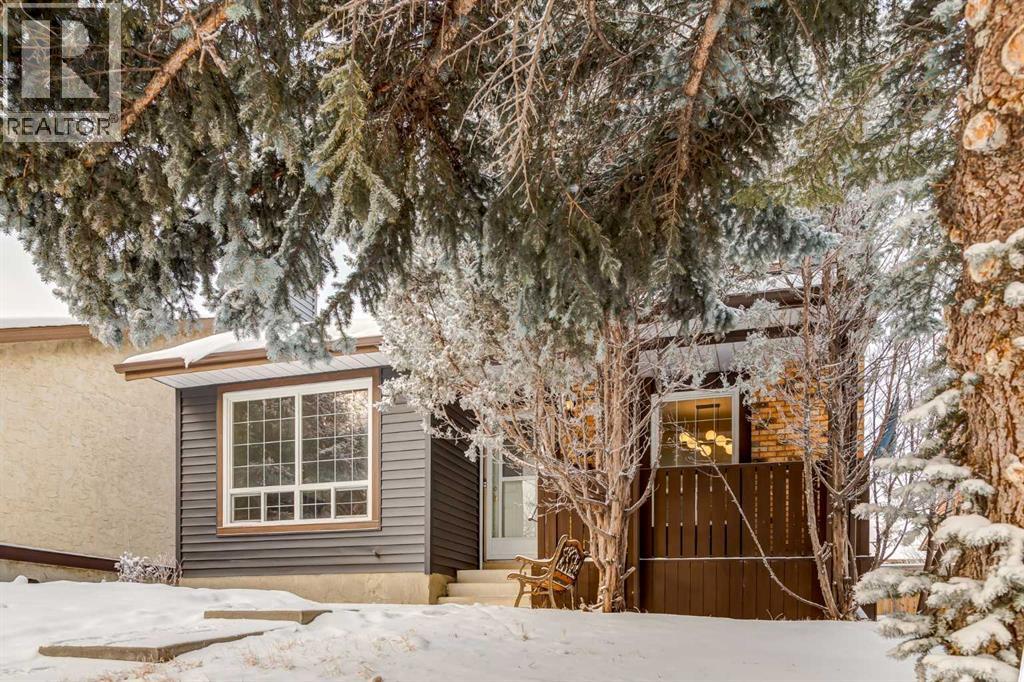 Single Family House for Sale in  bedford Circle NE Beddington Heights Calgary 