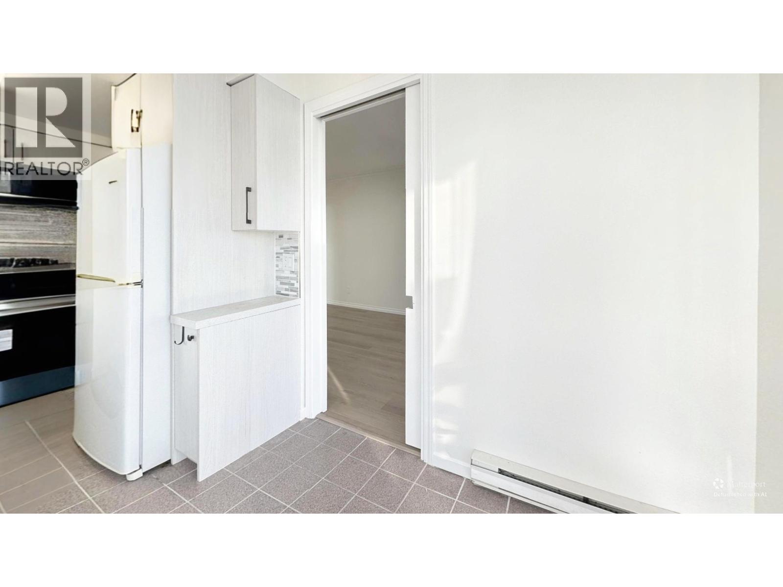 1406 9603 MANCHESTER DRIVE, Burnaby