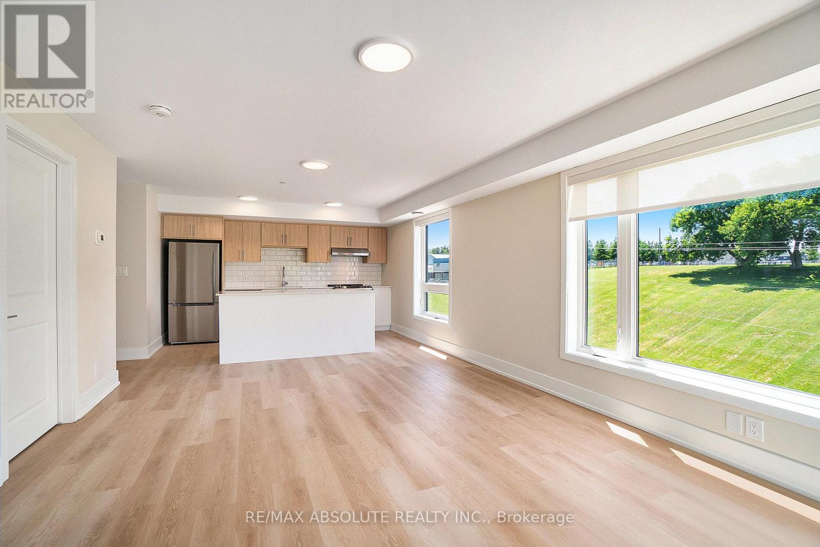 112 - 12 THOMAS STREET N - Photo 4 of 12, Arnprior, Ontario