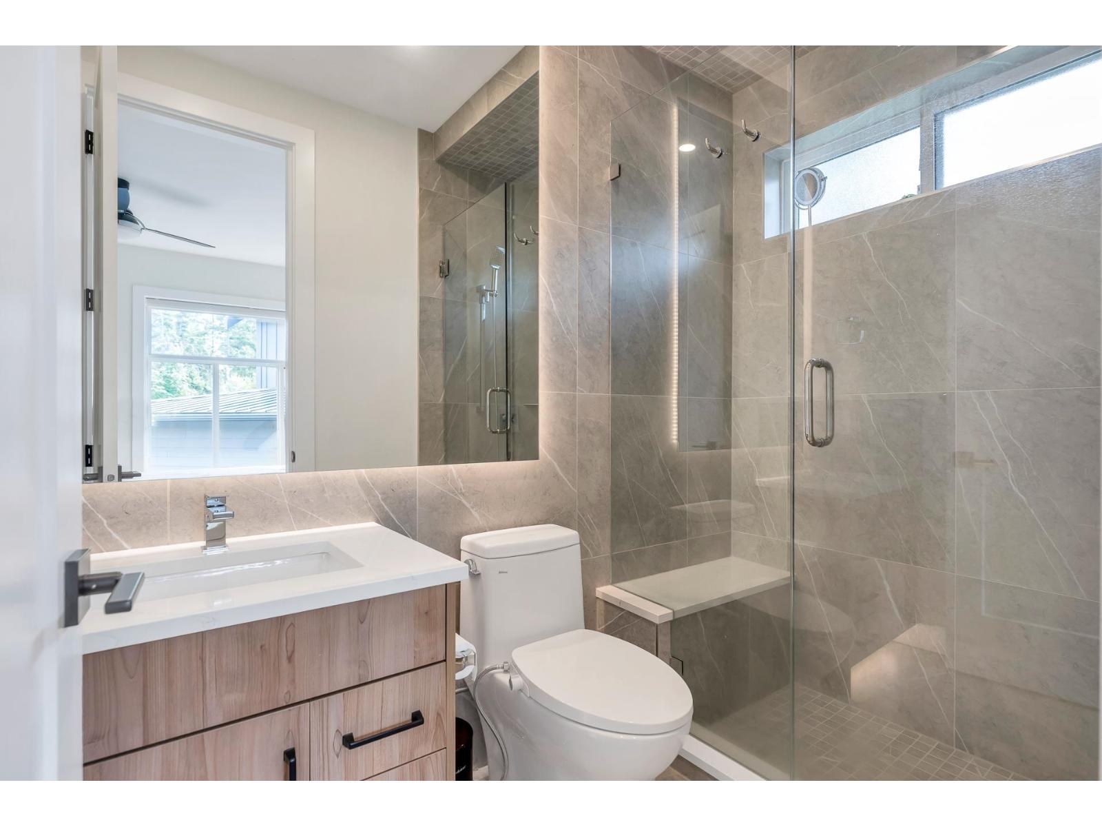 House in Chilliwack - Image 28