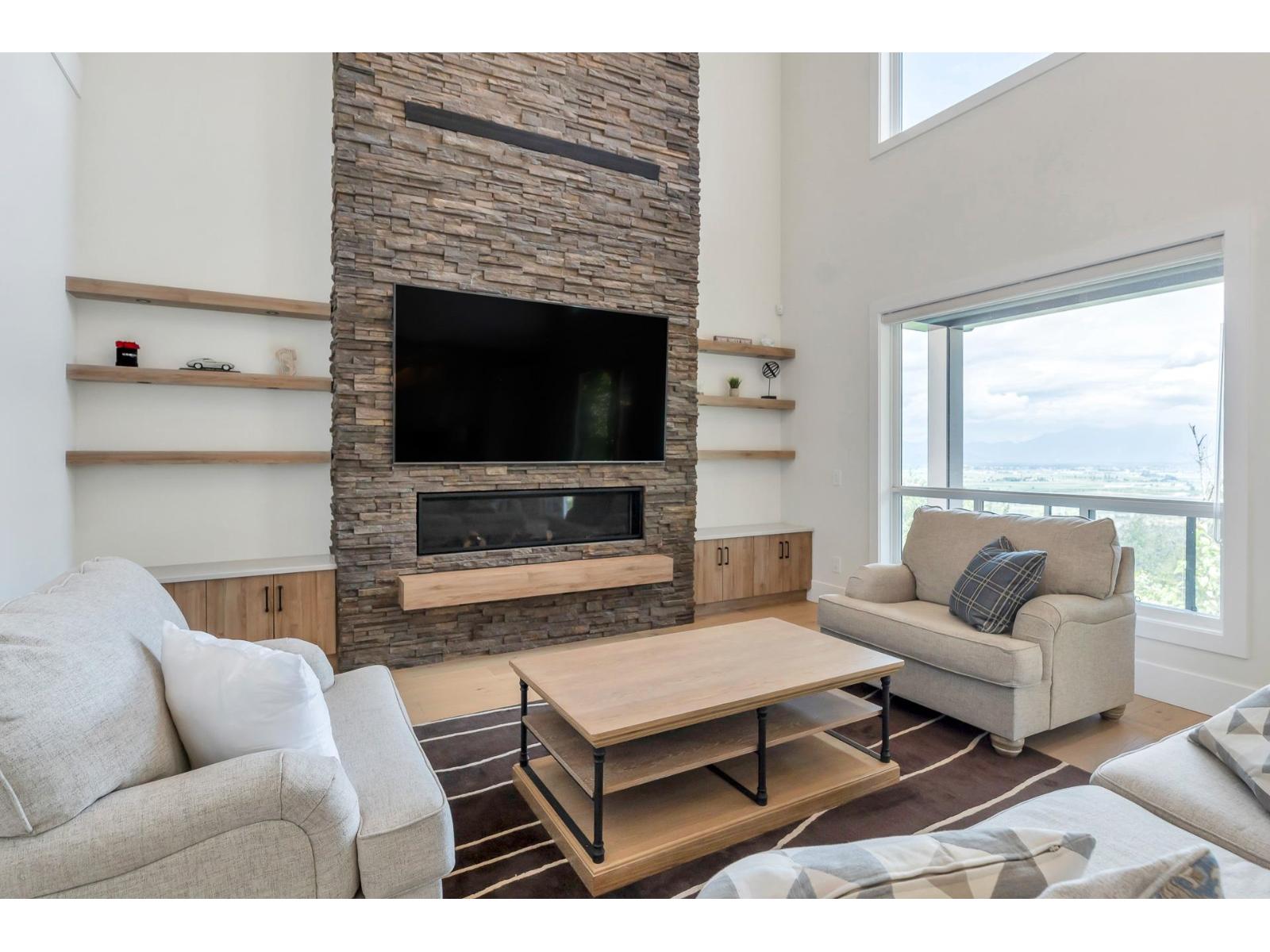 House in Chilliwack - Image 14