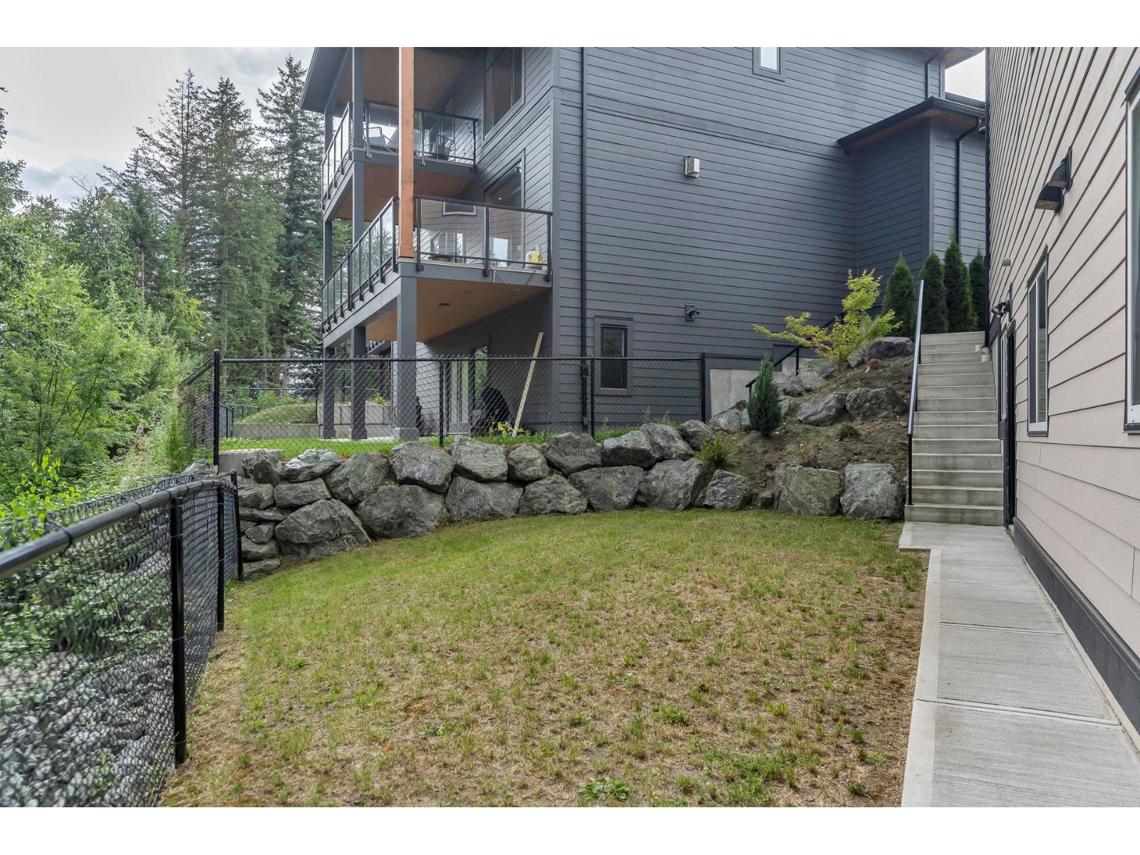 House in Chilliwack - Image 40