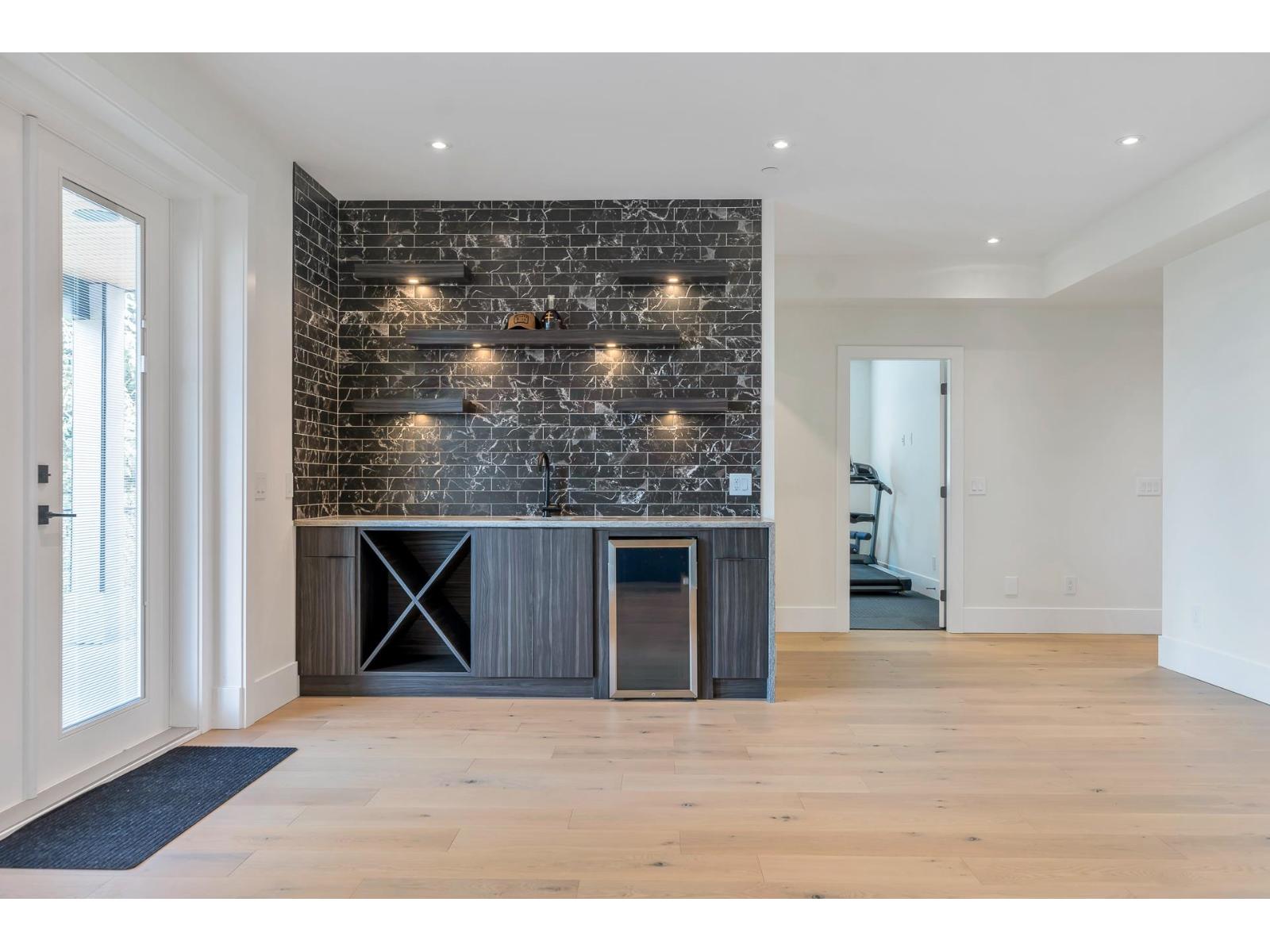 House in Chilliwack - Image 34