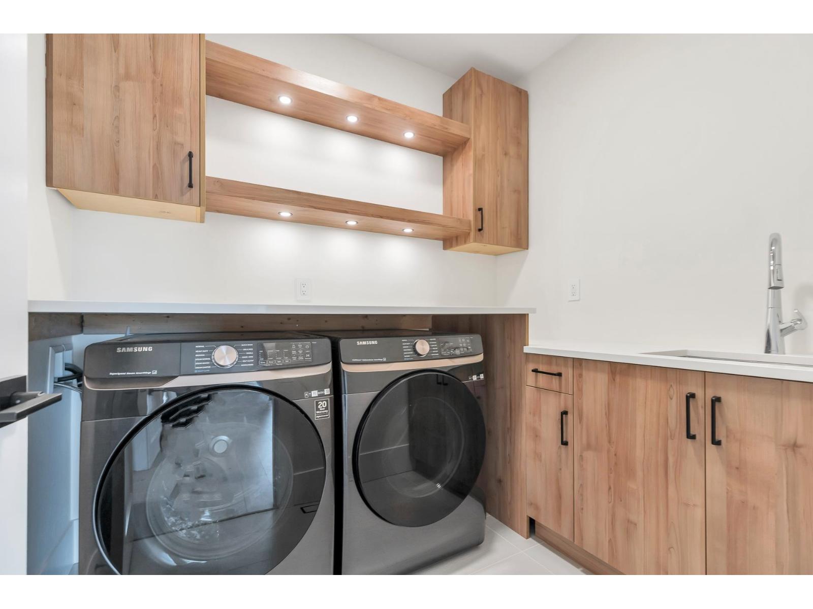 House in Chilliwack - Image 32