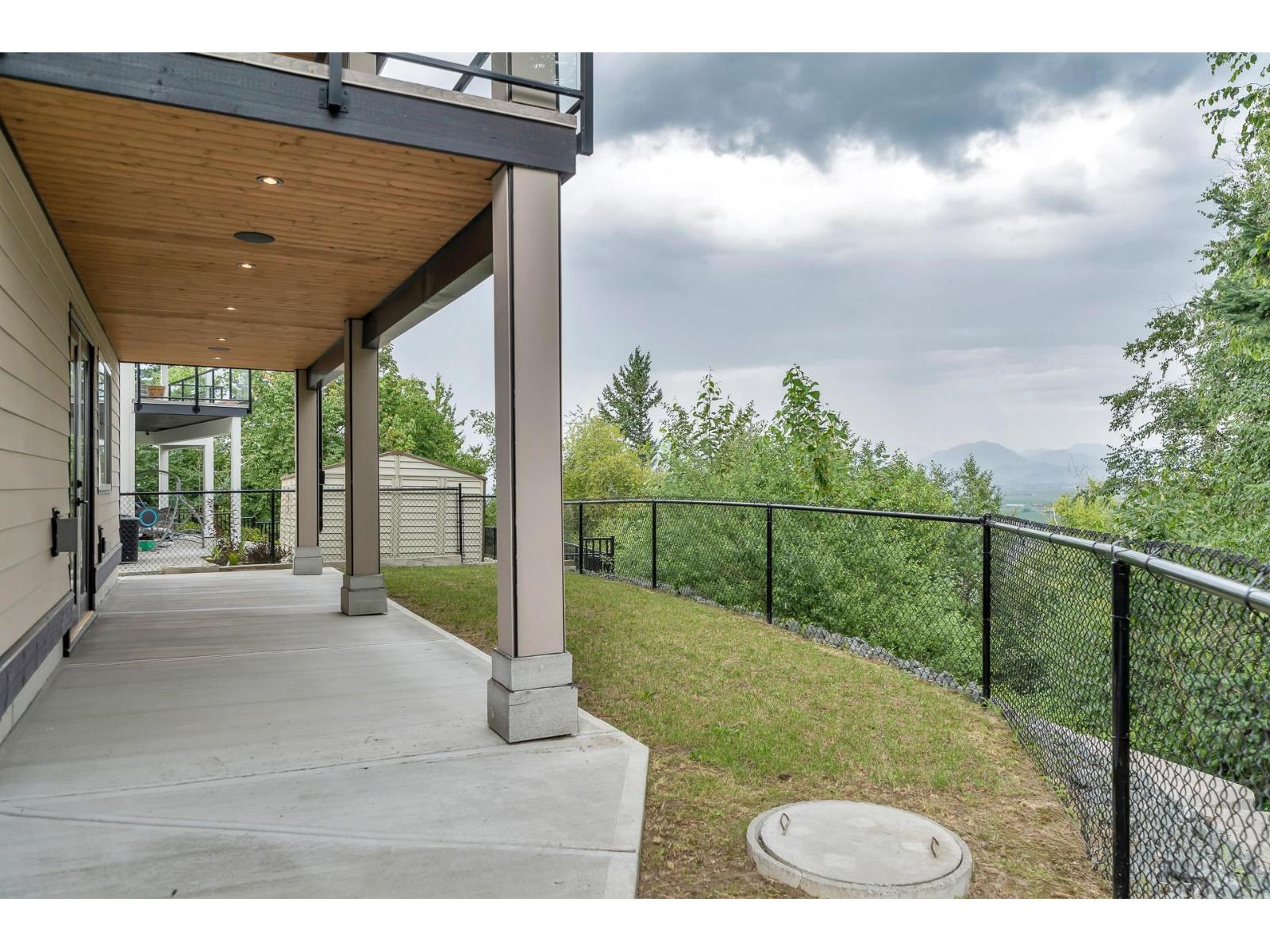 House in Chilliwack - Image 39