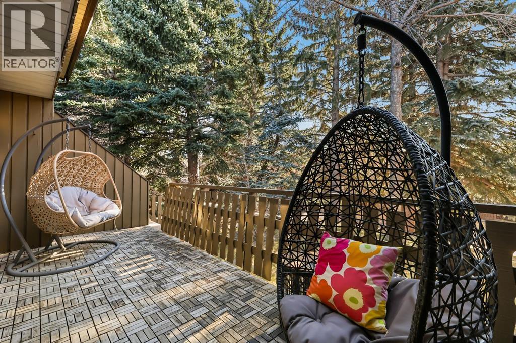 Single Family House 5 Level for Sale in    Avenue SW Lakeview Calgary 
