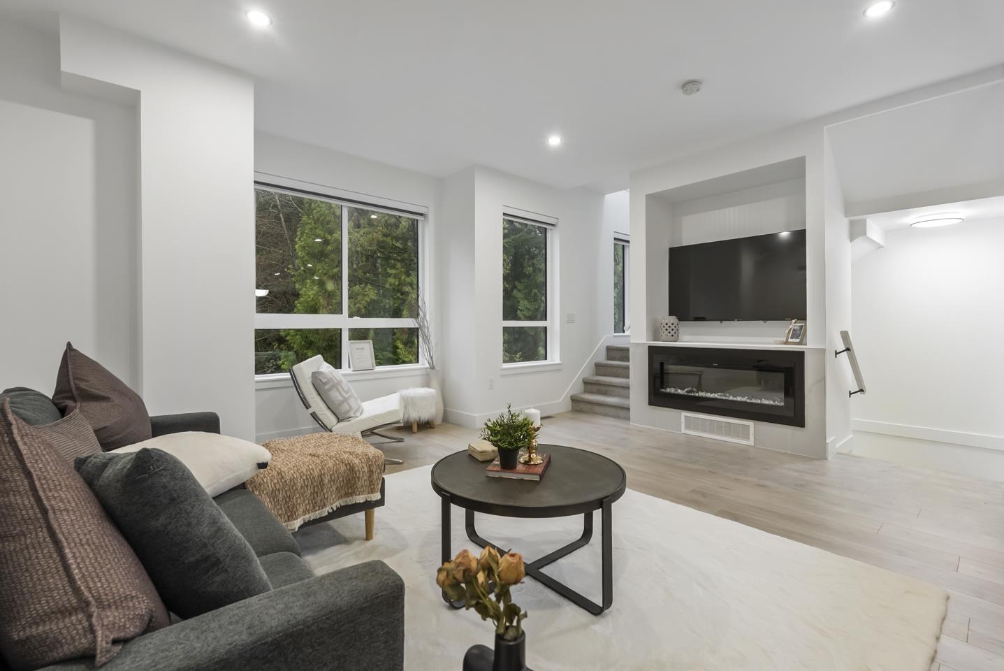 32 13895 64 AVENUE, Surrey