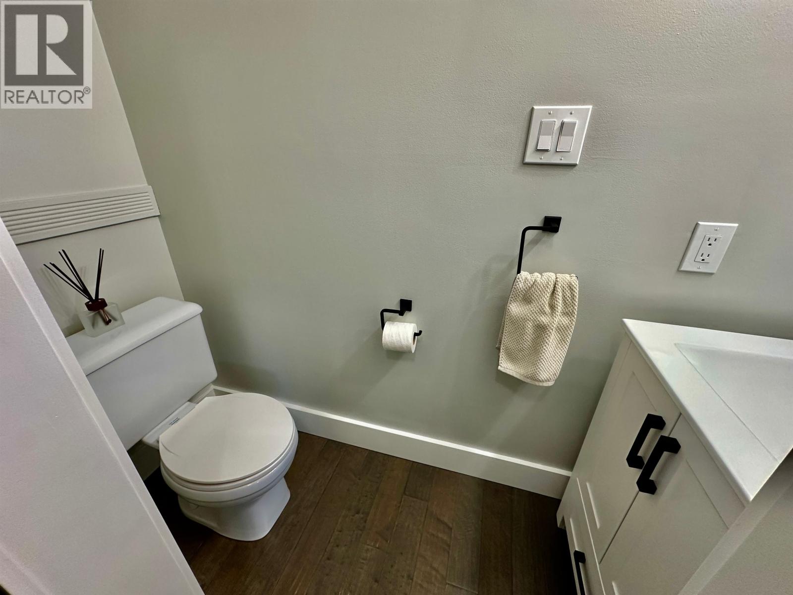 B 8923 102 AVENUE, Fort St. John