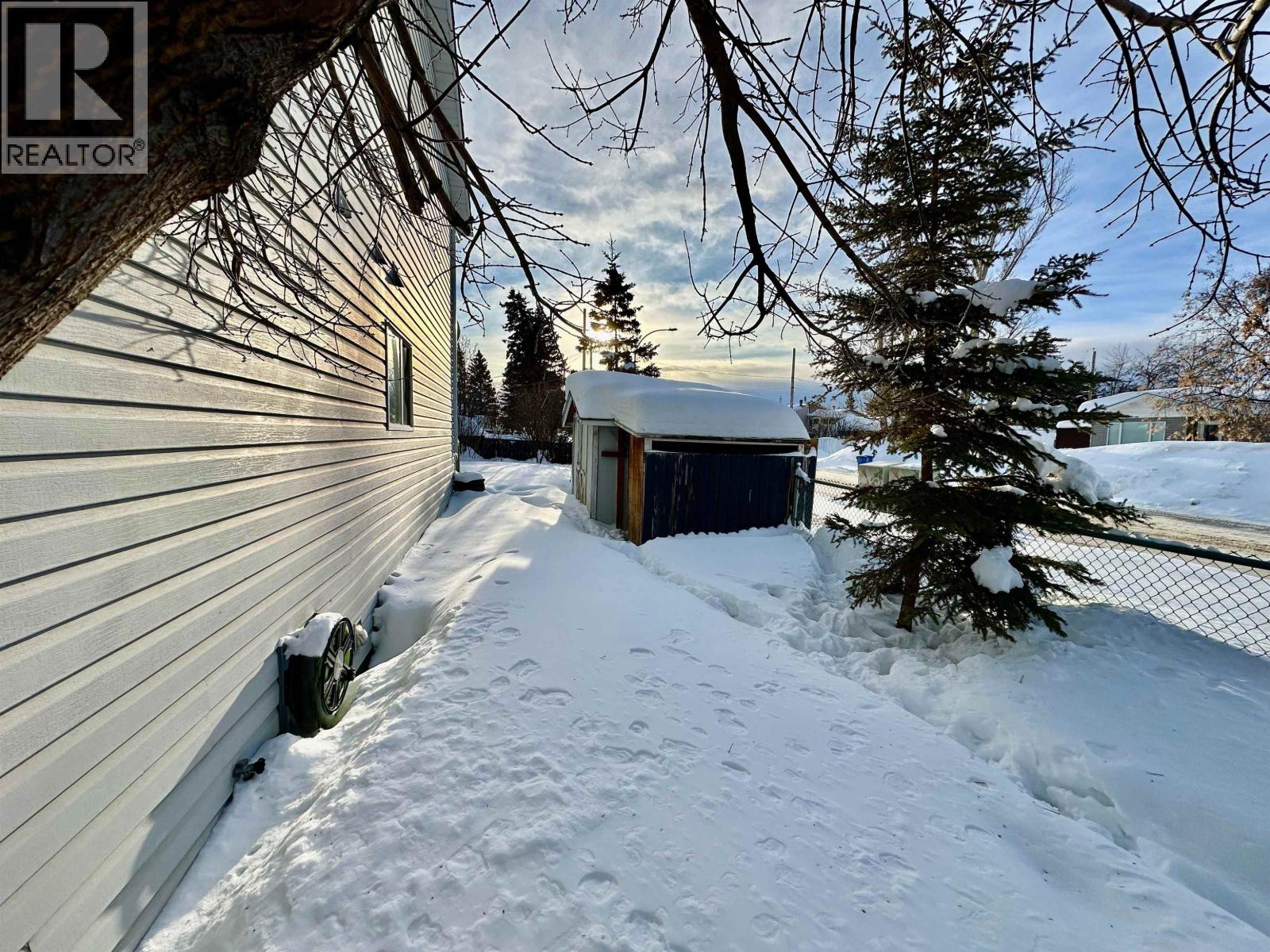 B 8923 102 AVENUE, Fort St. John