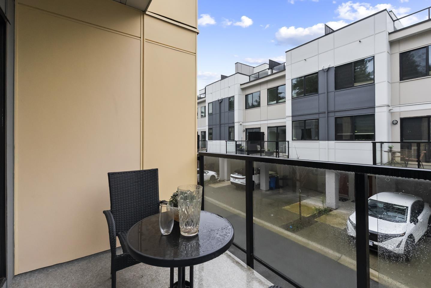 32 13895 64 AVENUE, Surrey