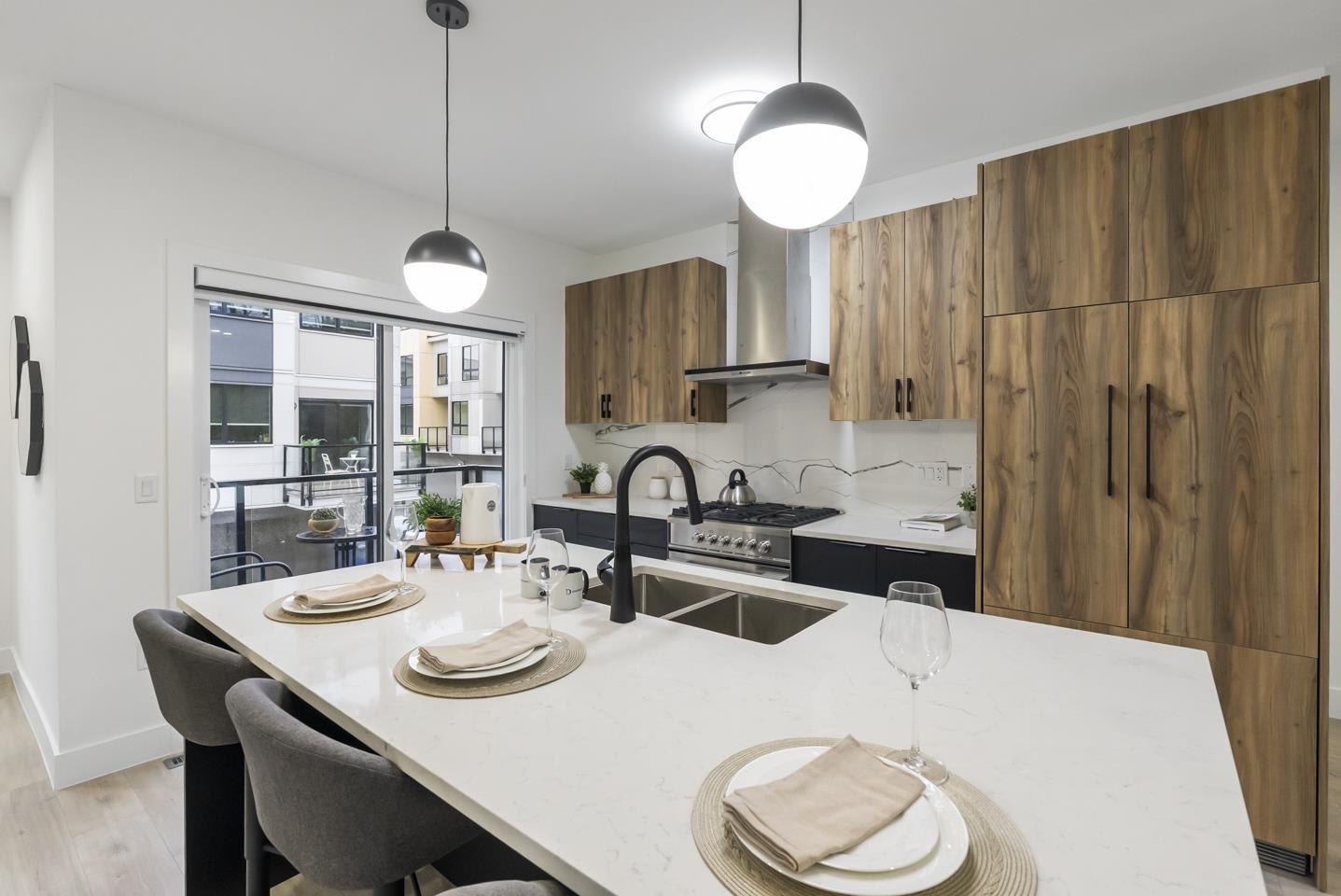 32 13895 64 AVENUE, Surrey