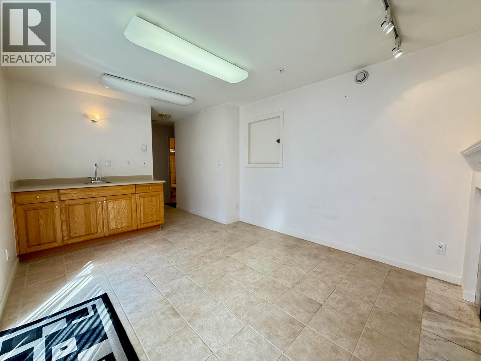 2848 W 20TH AVENUE, Vancouver