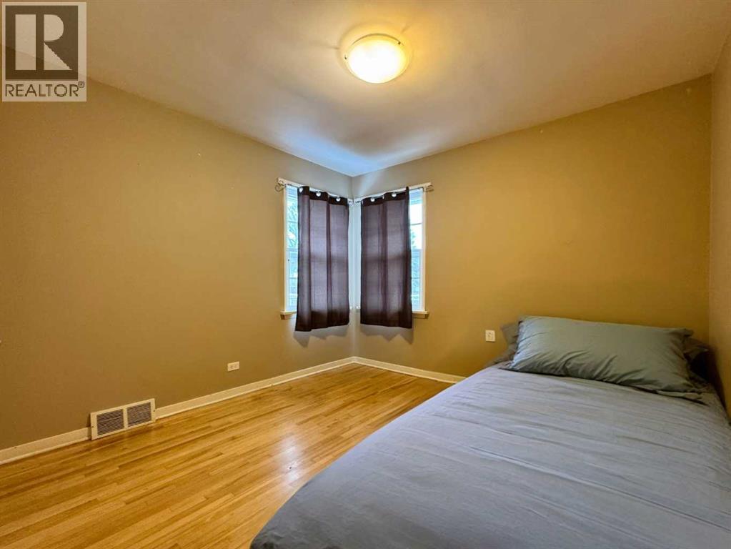 Single Family House Bungalow for Sale in   Street S Glendale Lethbridge 