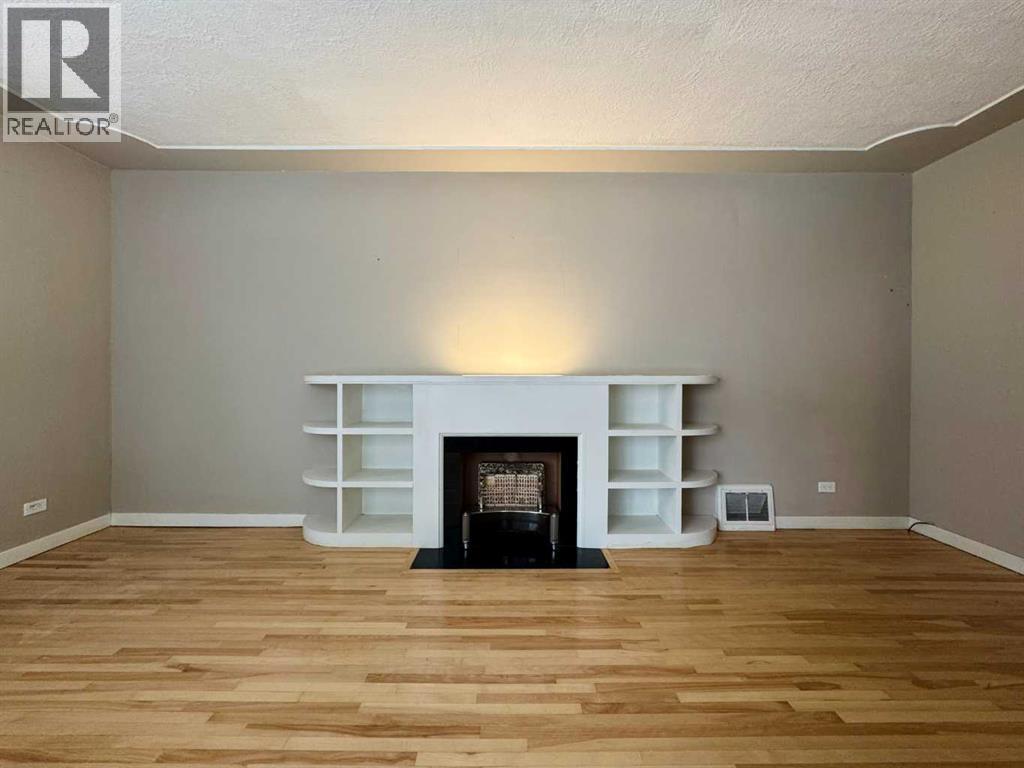 Single Family House Bungalow for Sale in   Street S Glendale Lethbridge 