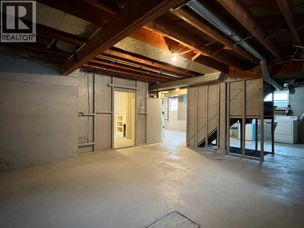 Single Family House Bungalow for Sale in   Street S Glendale Lethbridge 