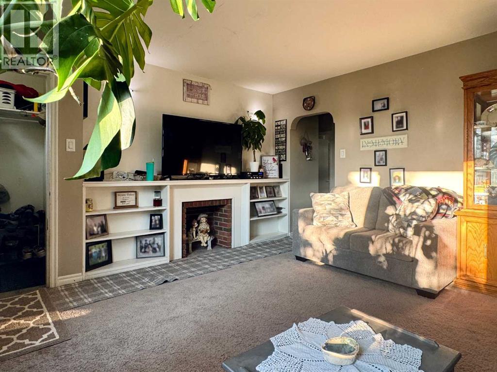 Single Family House Bungalow for Sale in   Street S Glendale Lethbridge 