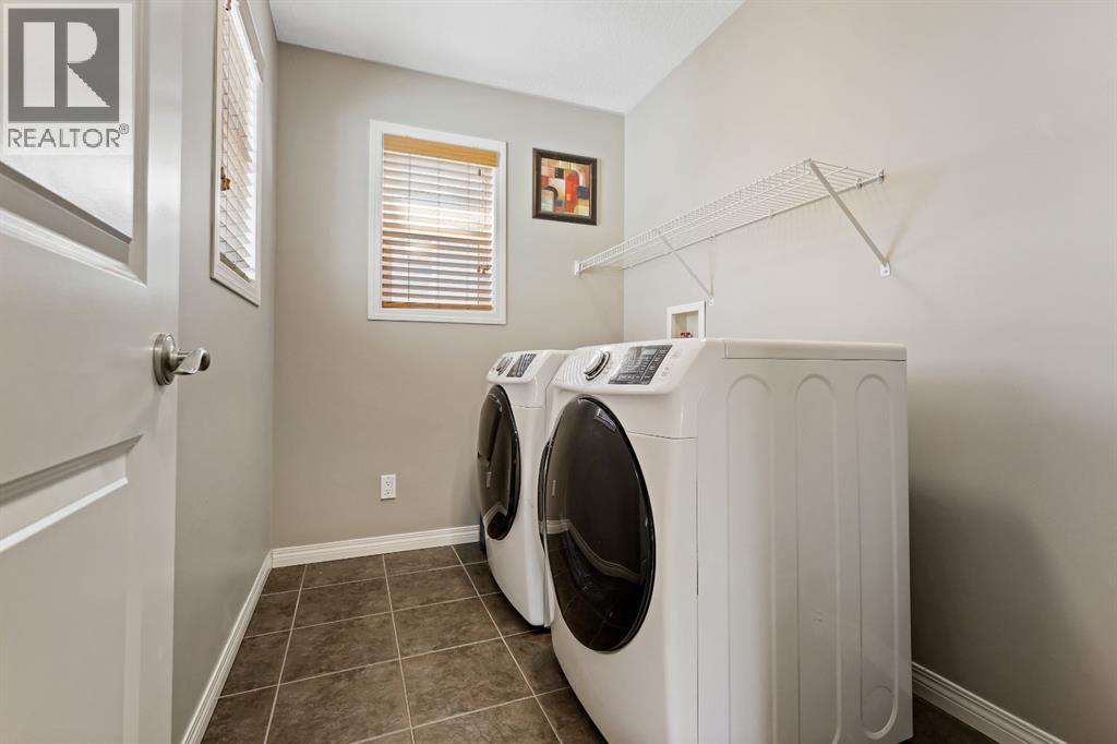 Single Family House for Sale in  Everglen Crescent SW Evergreen Calgary 