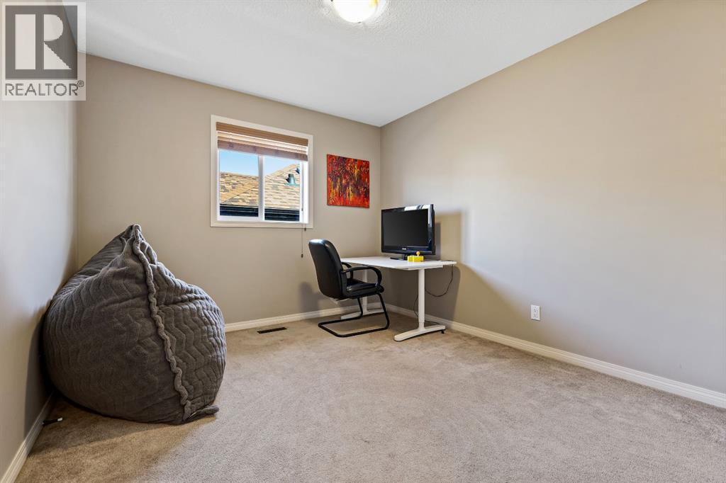 Single Family House for Sale in  Everglen Crescent SW Evergreen Calgary 