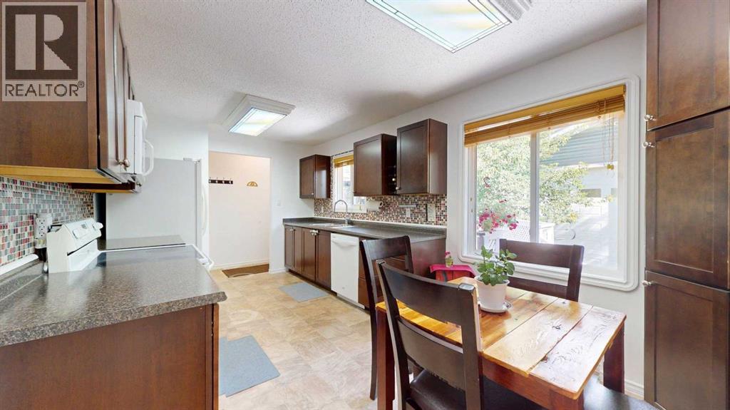 53 Fitzsimmons Avenue, Fort McMurray