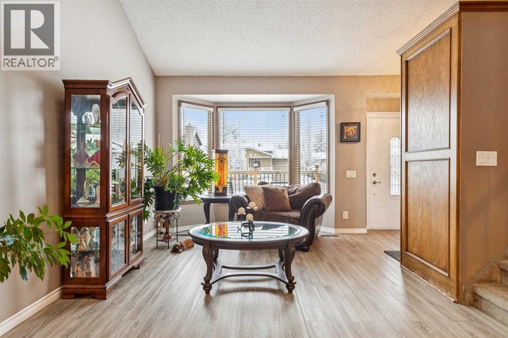 Single Family House for Sale in  Bedwood Rise NE Beddington Heights Calgary 