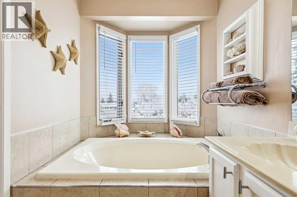 Single Family House for Sale in  Bedwood Rise NE Beddington Heights Calgary 