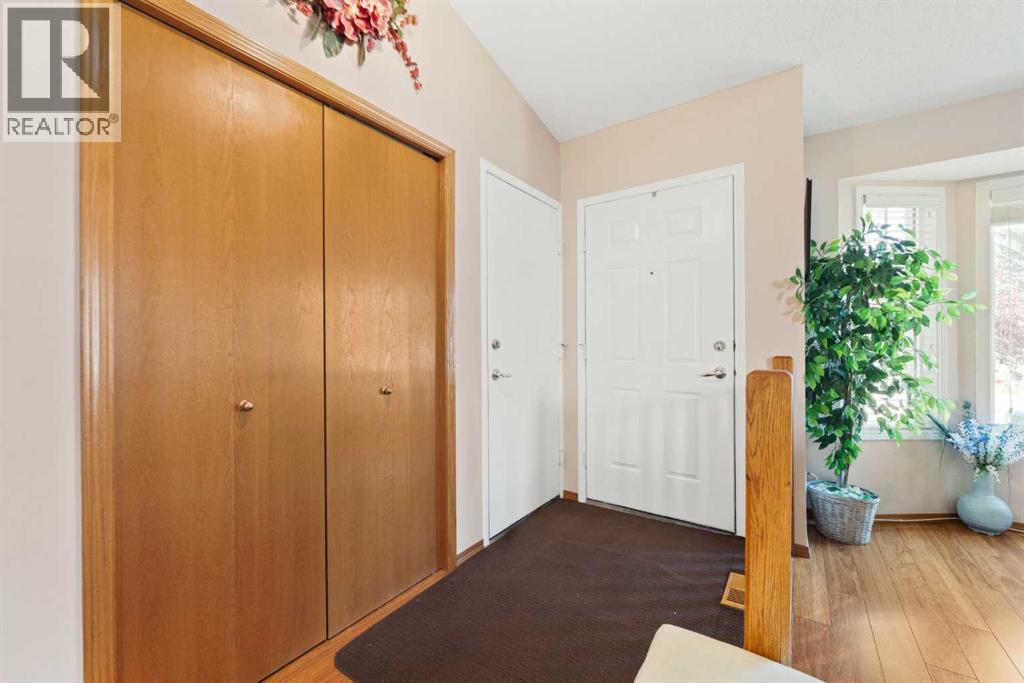 Single Family House Bungalow for Sale in  Arbour Cliff Close NW Arbour Lake Calgary 