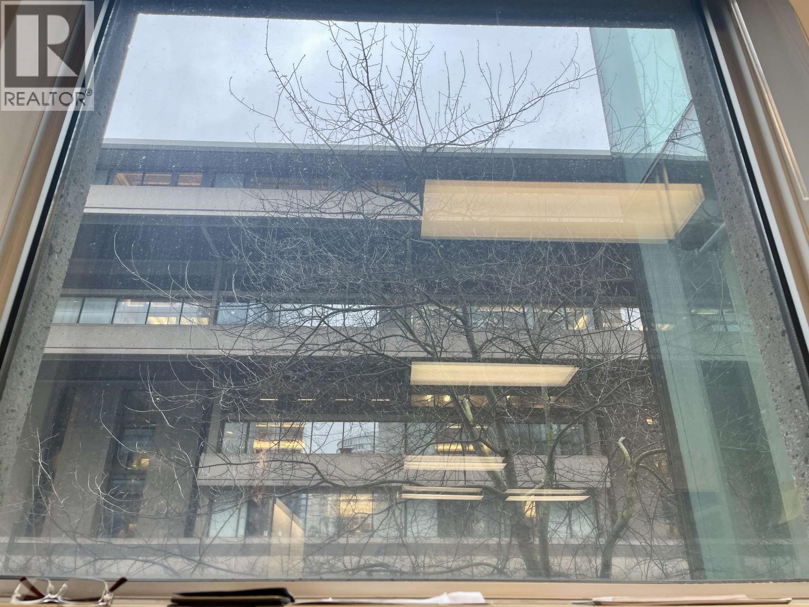 Office in Vancouver - Image 12