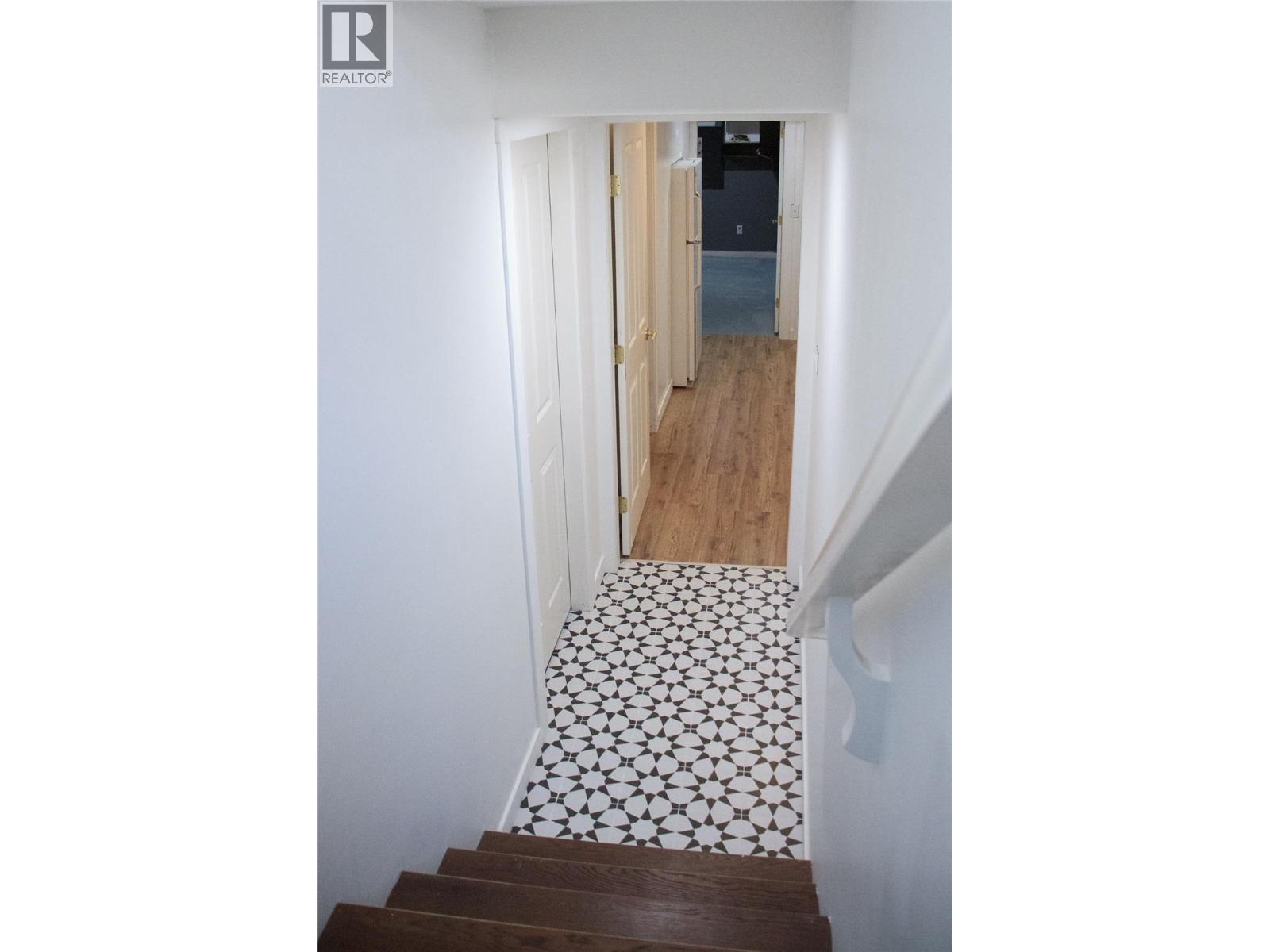  3897 Gallaghers Other, Kelowna