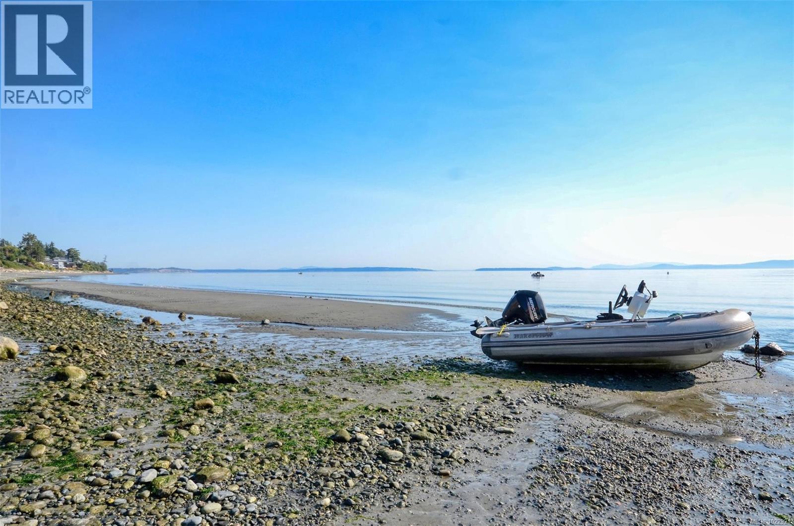 7 5156 Cordova Bay Road, Saanich