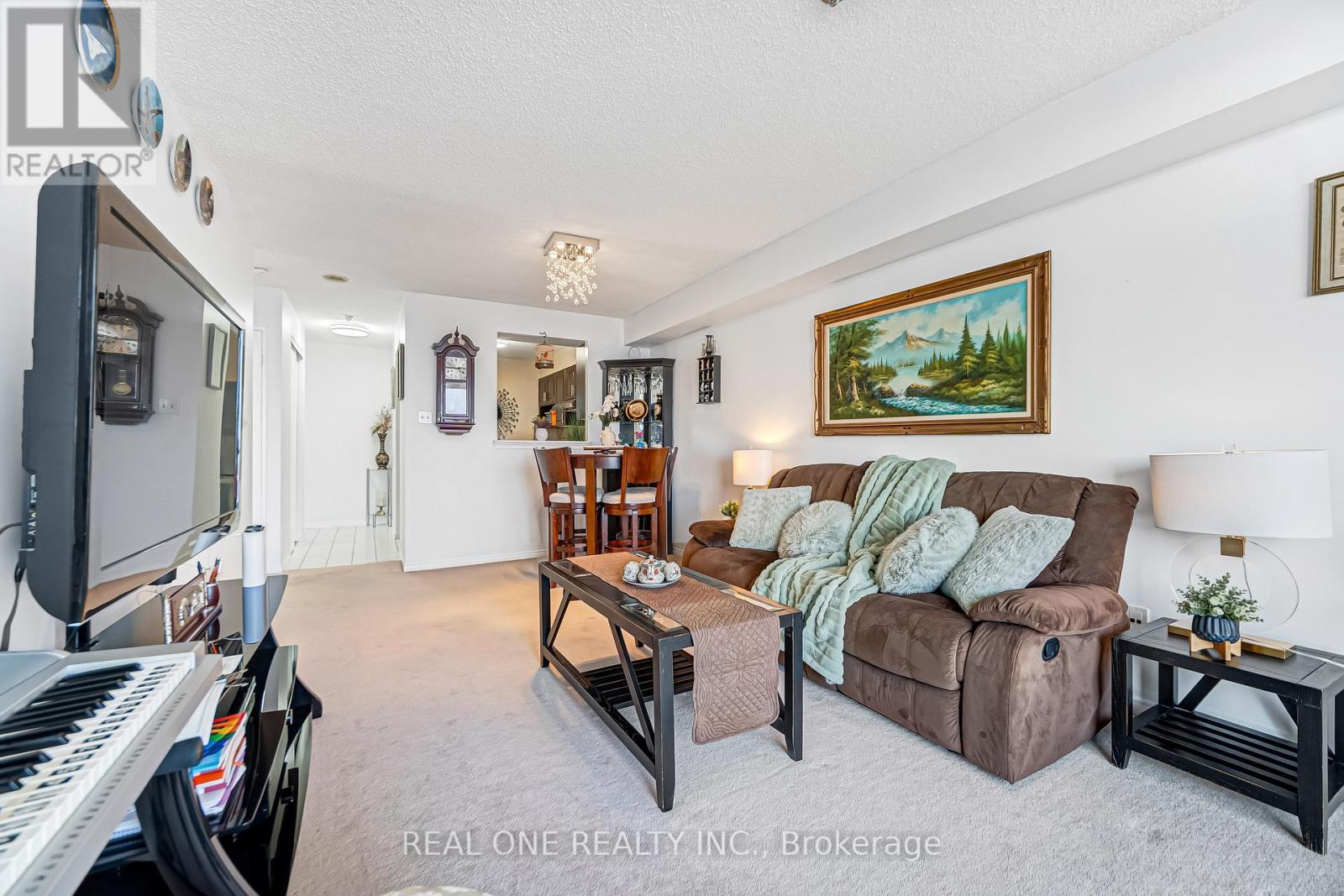 #1612 410 MCLEVIN AVENUE - 16