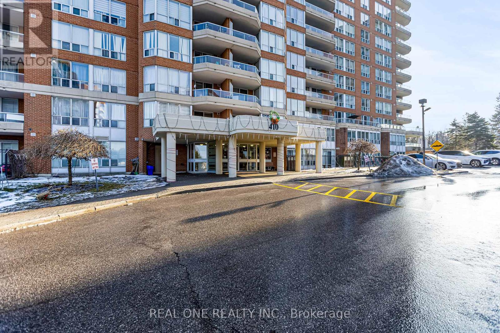 #1612 410 MCLEVIN AVENUE - 4