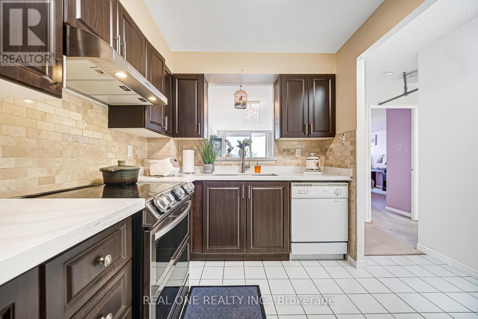 #1612 410 MCLEVIN AVENUE - 26