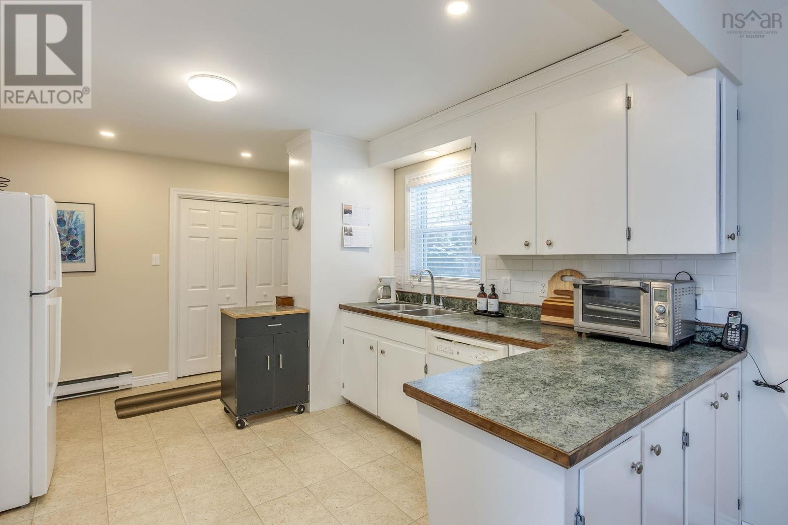 Property 6 of 50 of 89 Apple Tree Lane