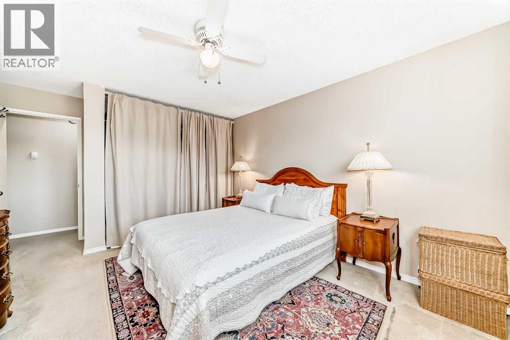 Single Family House for Sale in D  Galbraith Drive SW Glamorgan Calgary 