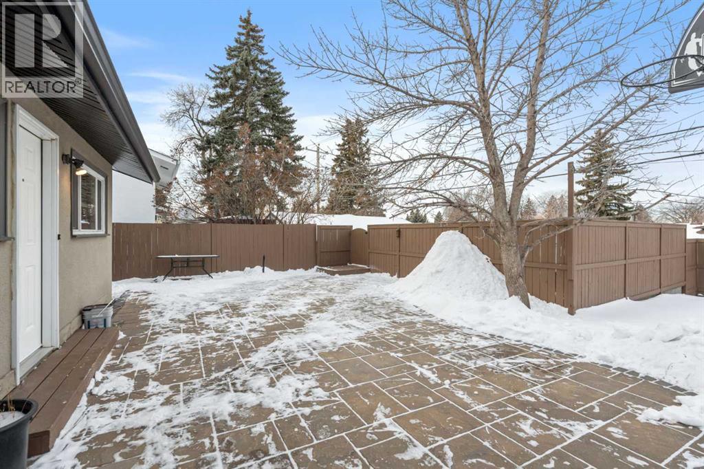 Single Family House 3 Level for Sale in  Fairmount Drive SE Fairview Calgary 