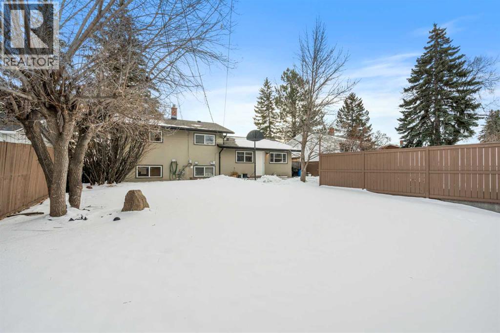 Single Family House 3 Level for Sale in  Fairmount Drive SE Fairview Calgary 