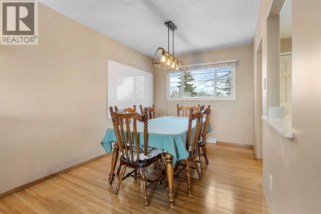 Single Family House 3 Level for Sale in  Fairmount Drive SE Fairview Calgary 