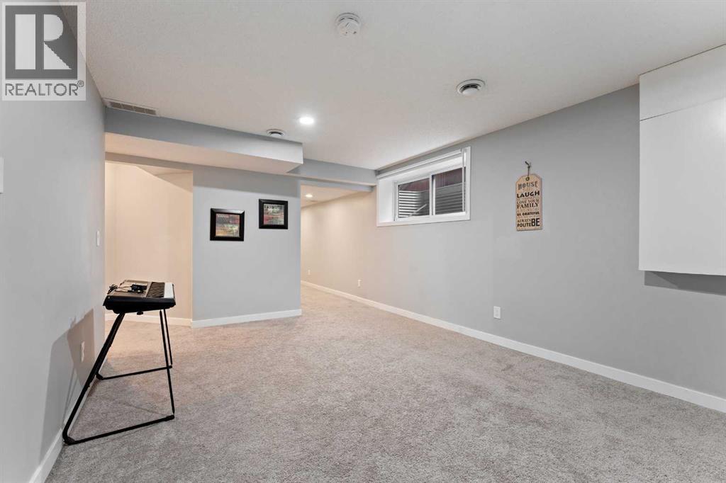 Single Family House for Sale in  Copperstone Grove SE Copperfield Calgary 