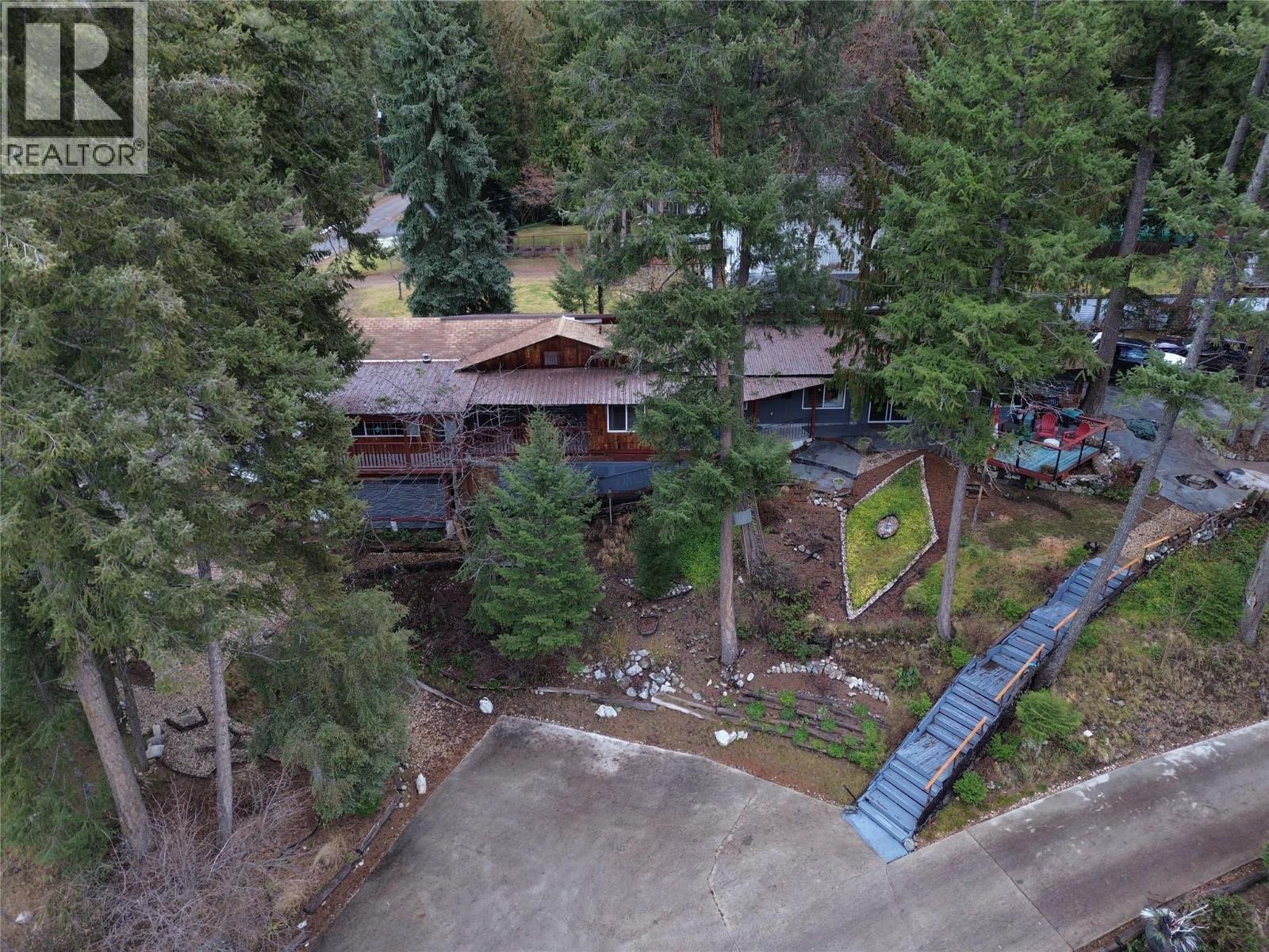 39 WILKENSON Road, Christina Lake
