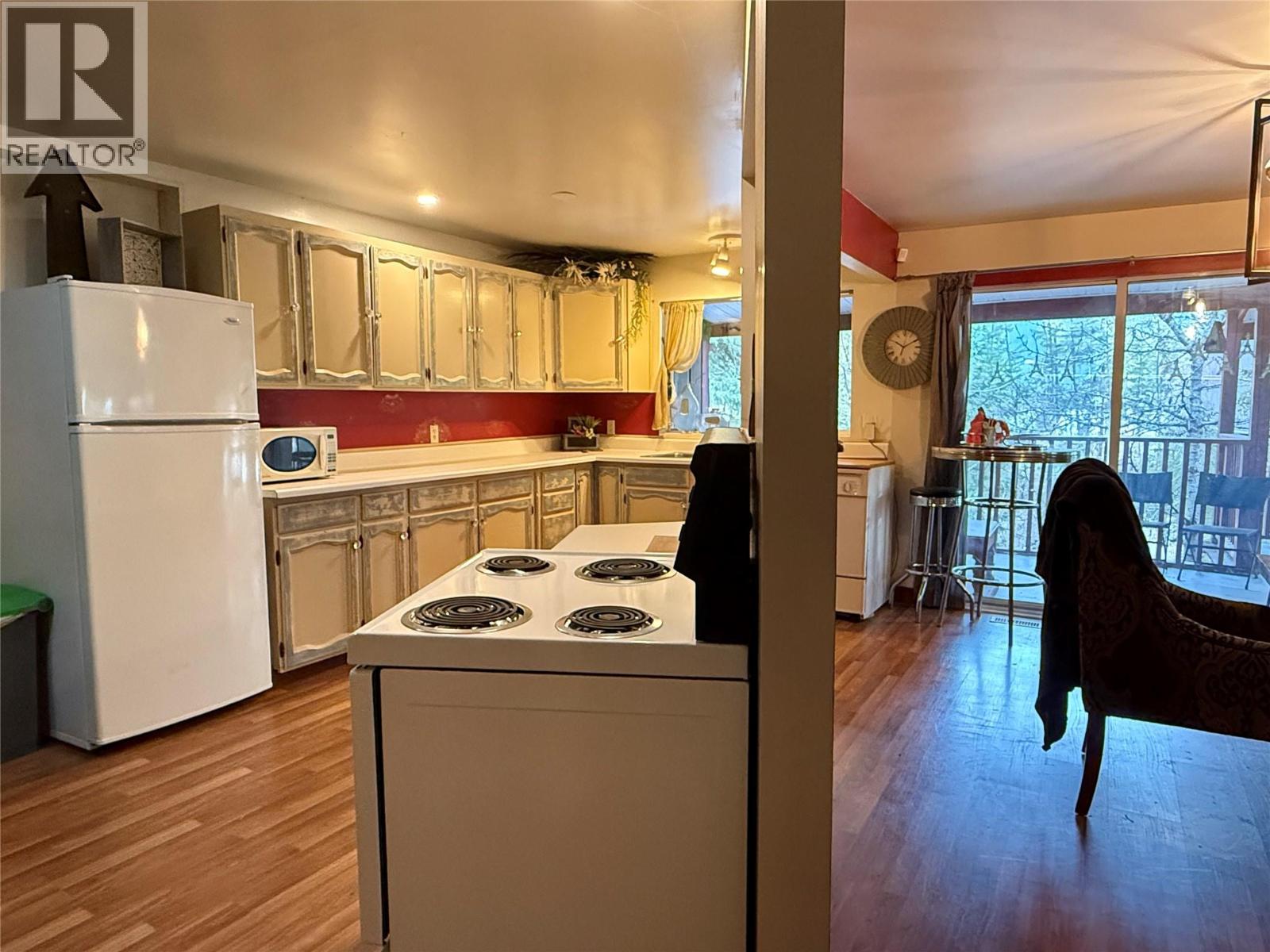 39 WILKENSON Road, Christina Lake