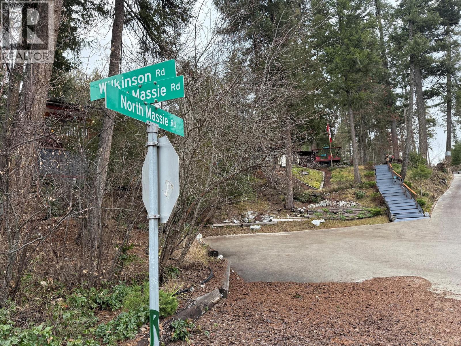 39 WILKENSON Road, Christina Lake