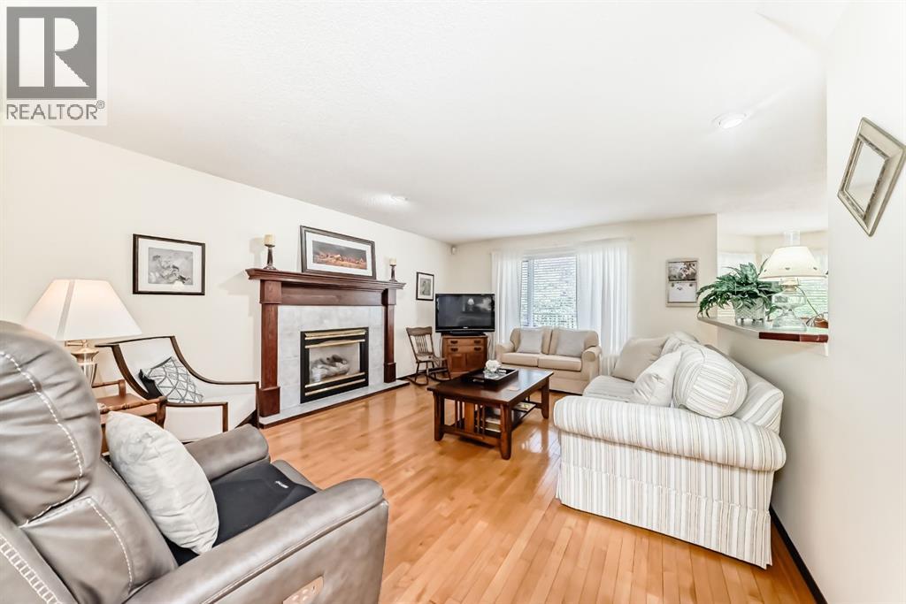 83 Gleneagles Close, Cochrane