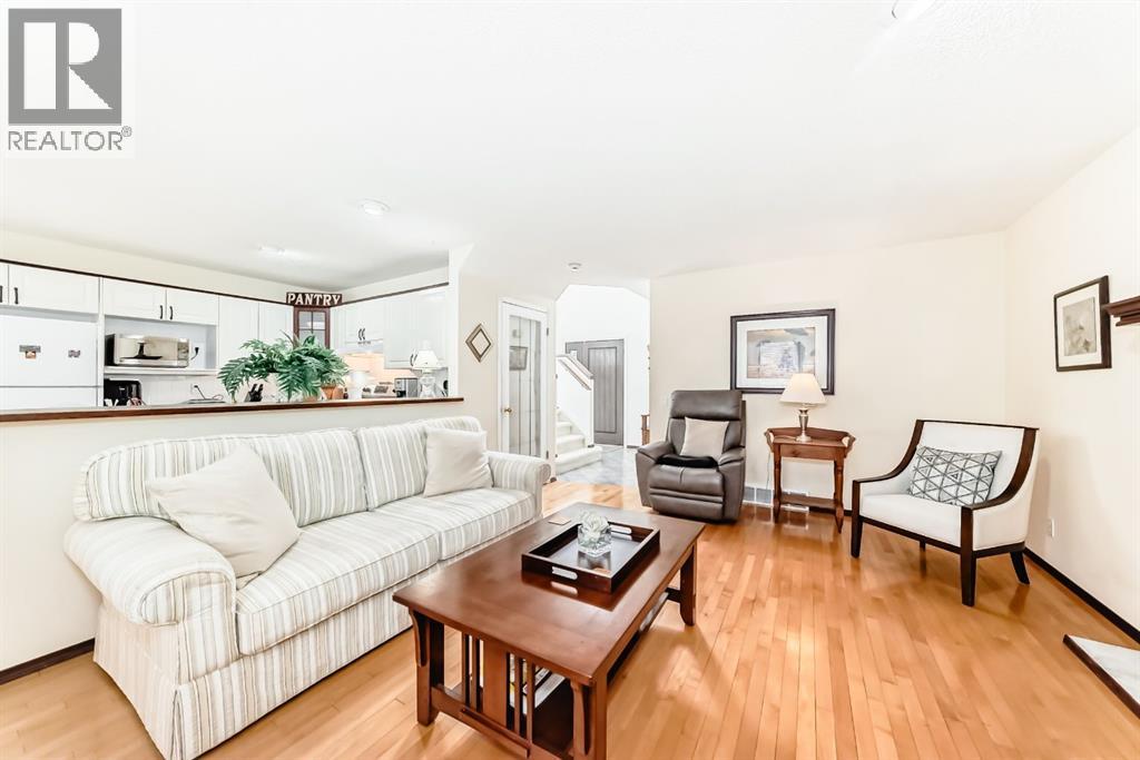 83 Gleneagles Close, Cochrane