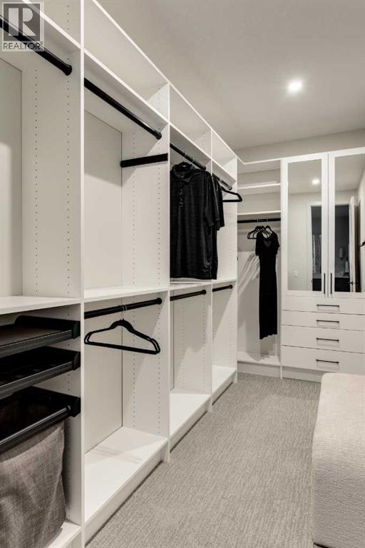 Single Family House for Sale in  Rockcliff Hill NW Rocky Ridge Calgary 