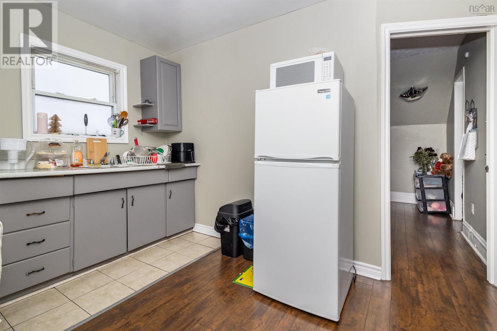 Property 11 of 27 of 652 Victoria Road