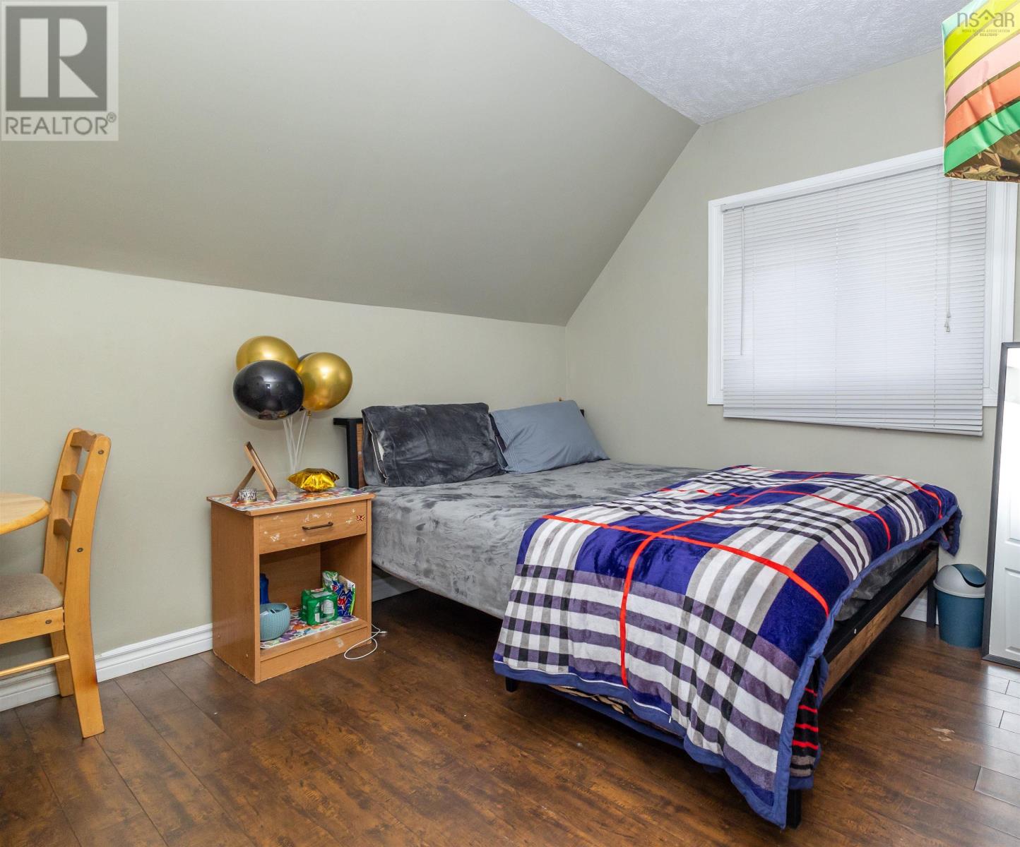 Property 15 of 27 of 652 Victoria Road